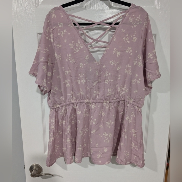 NWT Torrid Ditsy Floral Babydoll Challis Flutter Sleeve Top in Size 1 (14/16) - Picture 7 of 11